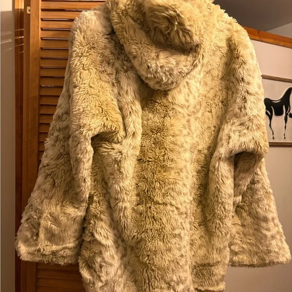 Cozy Faux Fur Coat - Chadwick’s - Picture 4 of 4